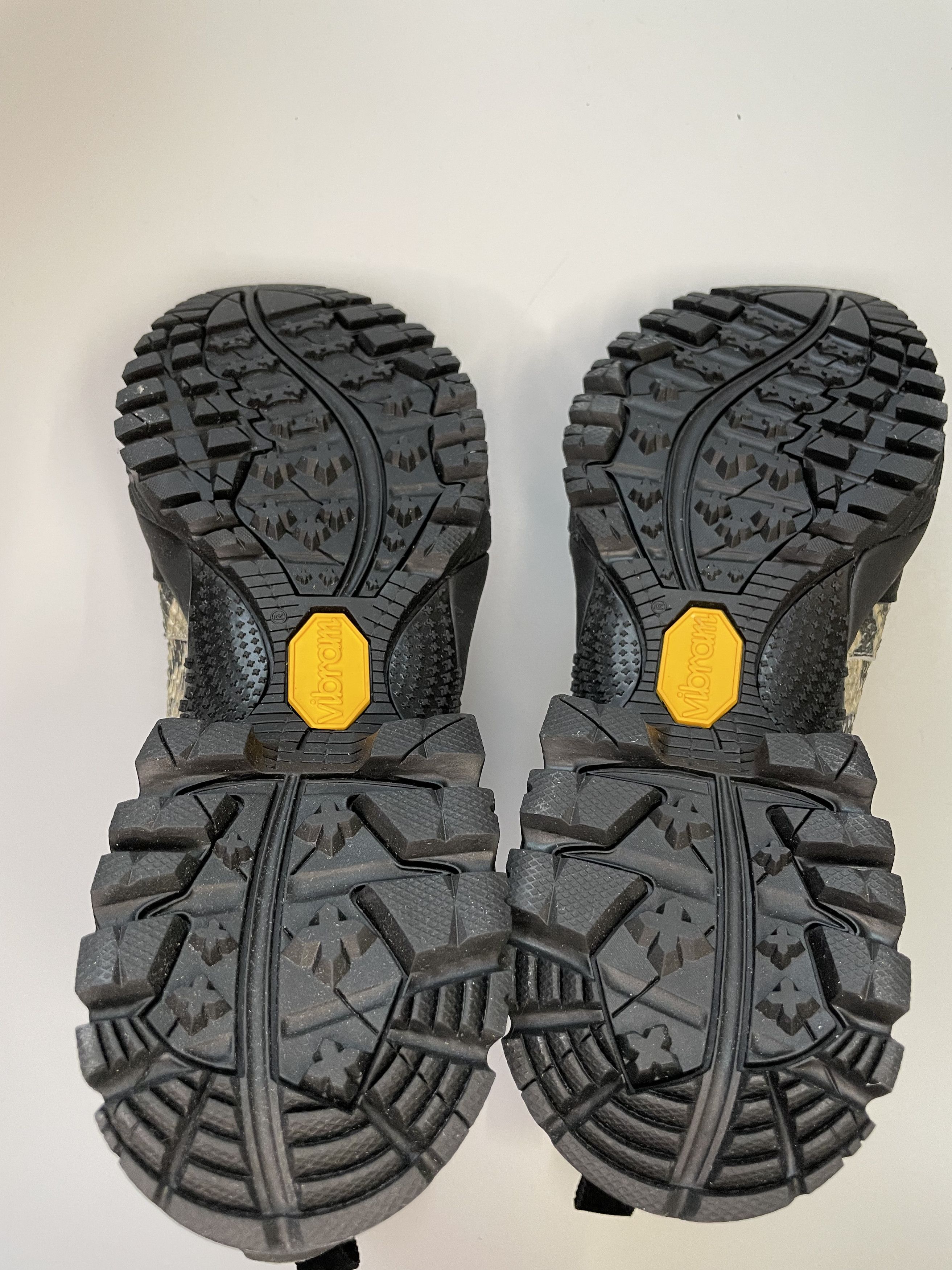 1017 ALYX 9SM × Vibram 1017 ALYX 9SM Vibram Chelsea Boots (0964) Size US 10 / EU 43 - 17 Thumbnail