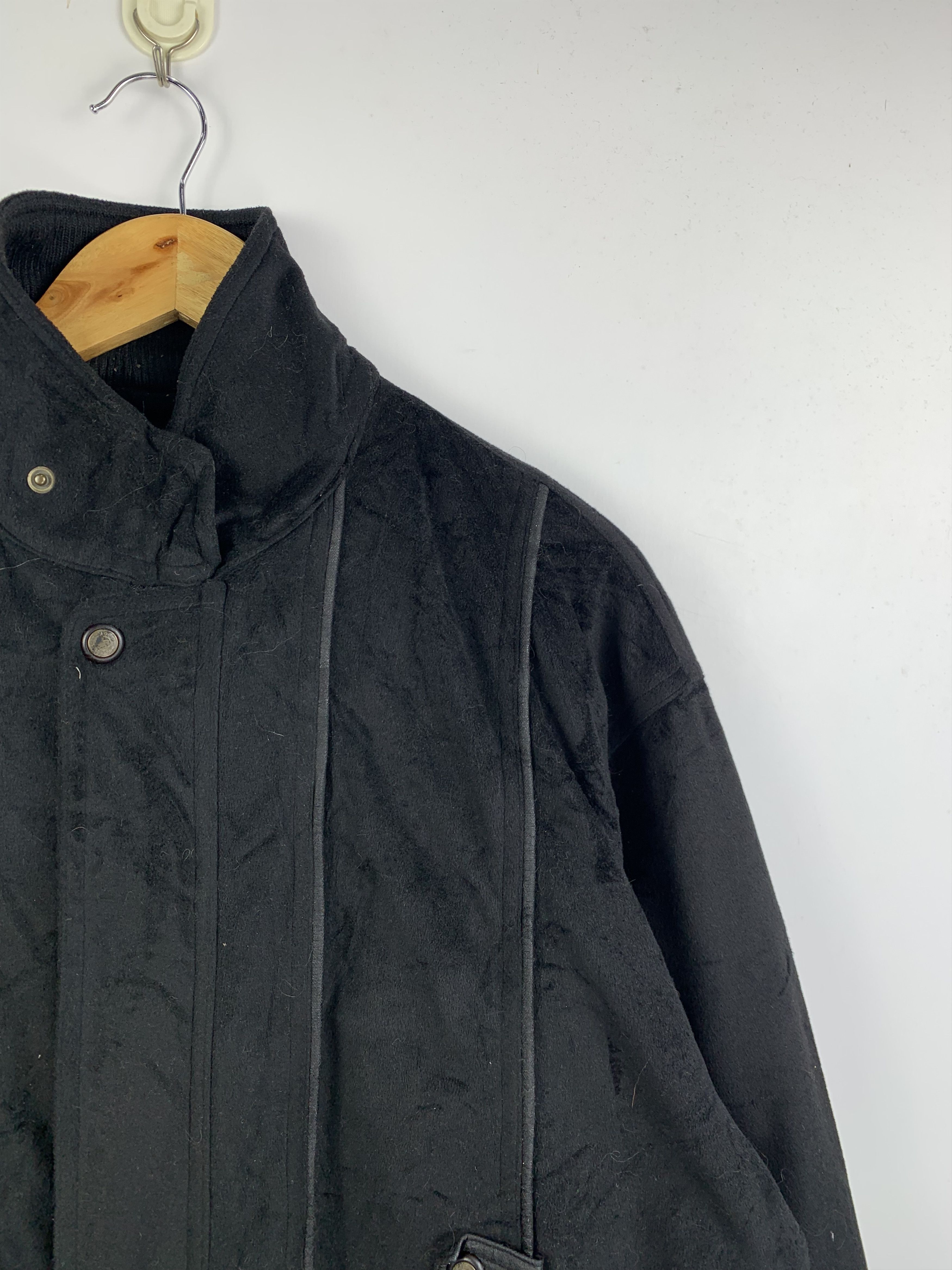 Japanese Brand Vintage INTL PARIS Fleece Bomber Jacket Black XL Size US XL / EU 56 / 4 - 4 Thumbnail