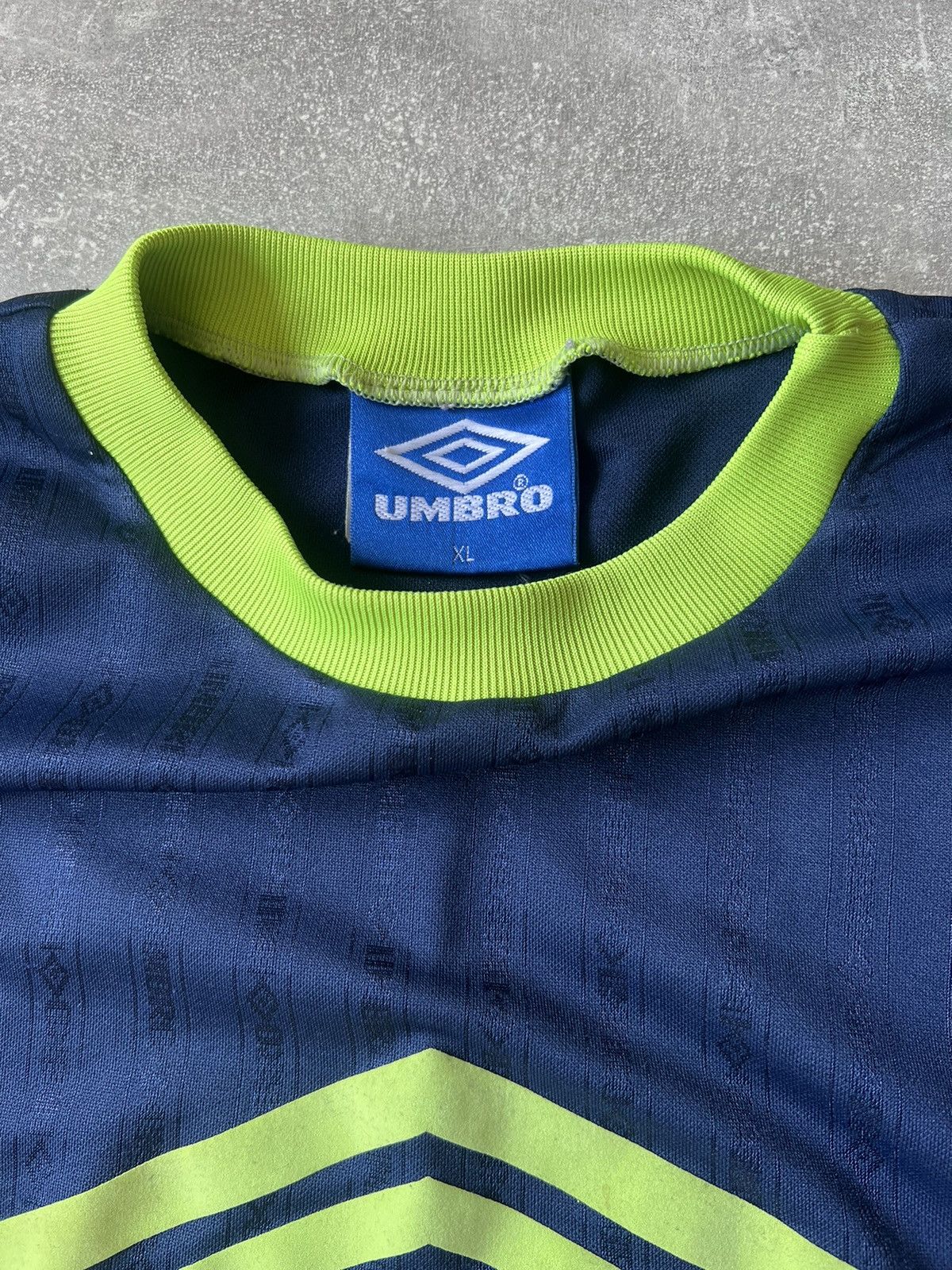 Umbro Vintage Umbro Blue Big Logo Shirt Size L - XL Size US XL / EU 56 / 4 - 3 Thumbnail