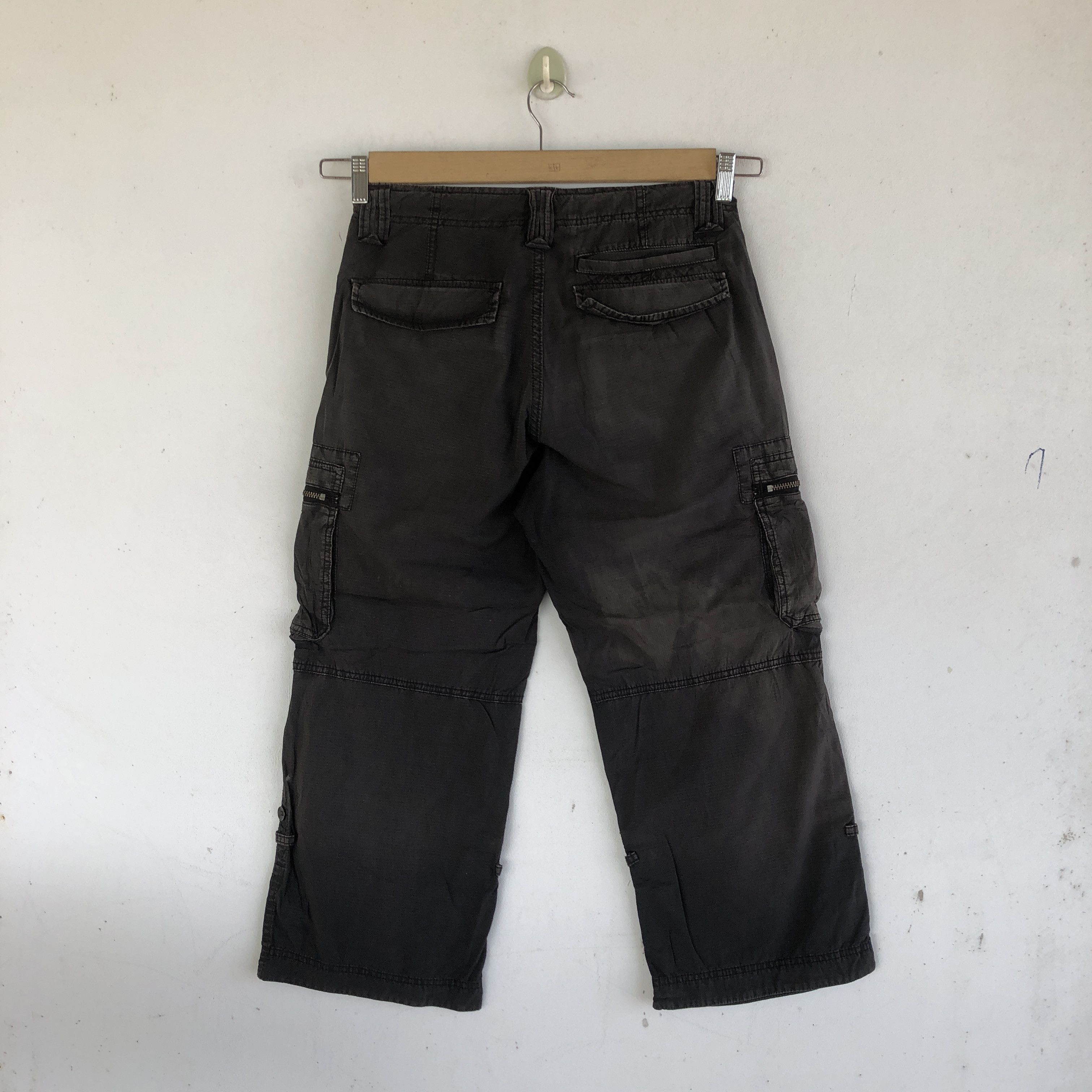Japanese Brand × Vintage Vintage Japanese Cargo Pants Multi Pocket Bondage Trousers Size US 30 / EU 46 - 2 Thumbnail
