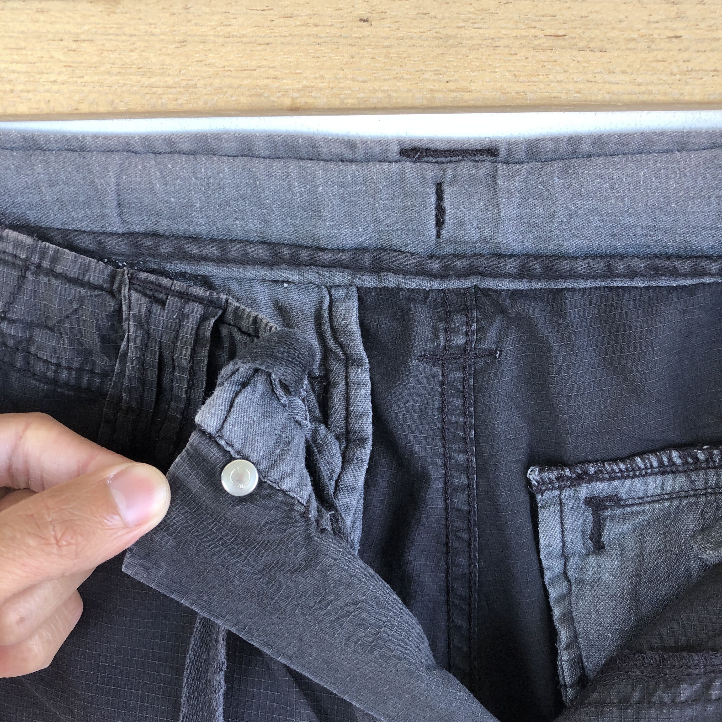 Japanese Brand × Vintage Vintage Japanese Cargo Pants Multi Pocket Bondage Trousers Size US 30 / EU 46 - 9 Thumbnail