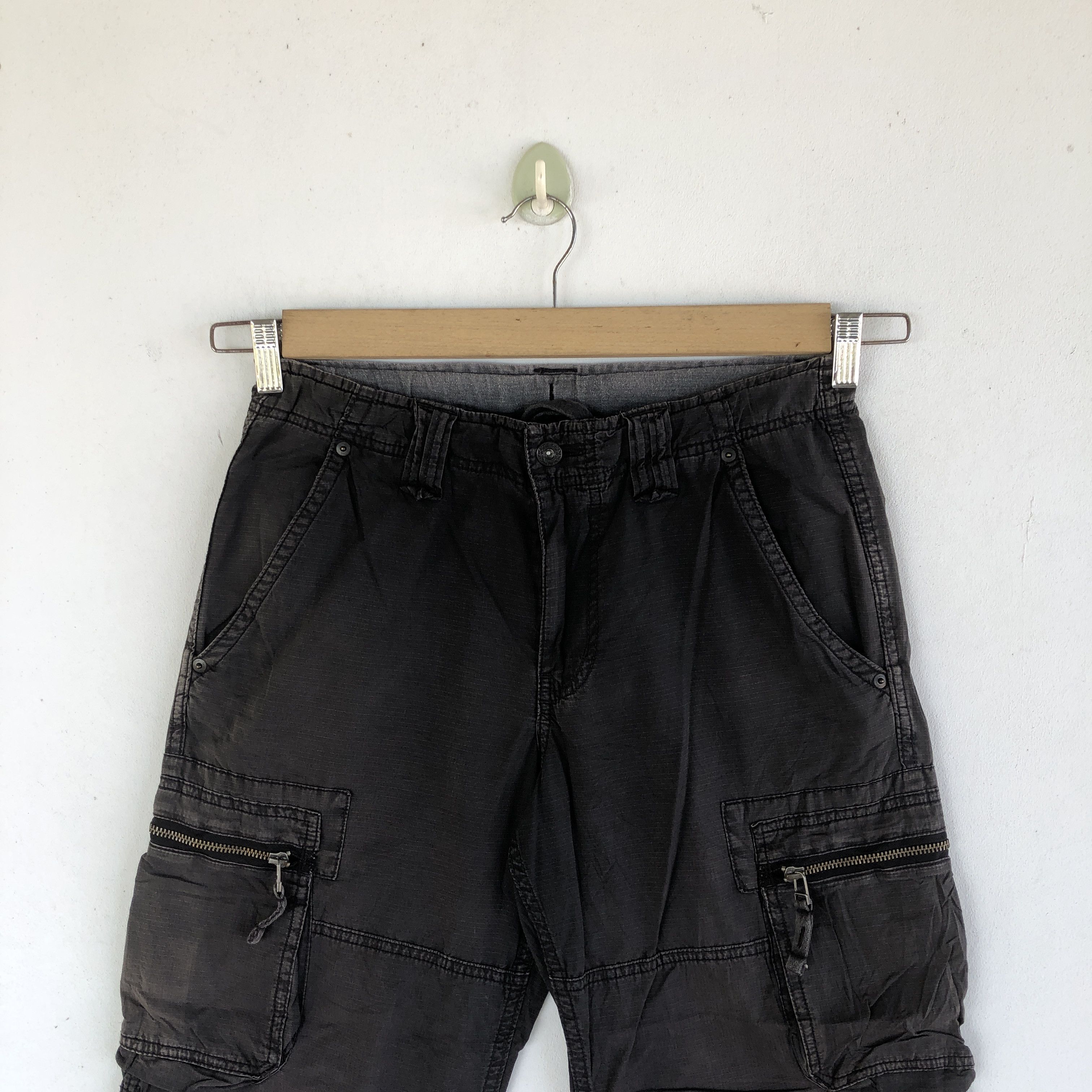 Japanese Brand × Vintage Vintage Japanese Cargo Pants Multi Pocket Bondage Trousers Size US 30 / EU 46 - 3 Thumbnail