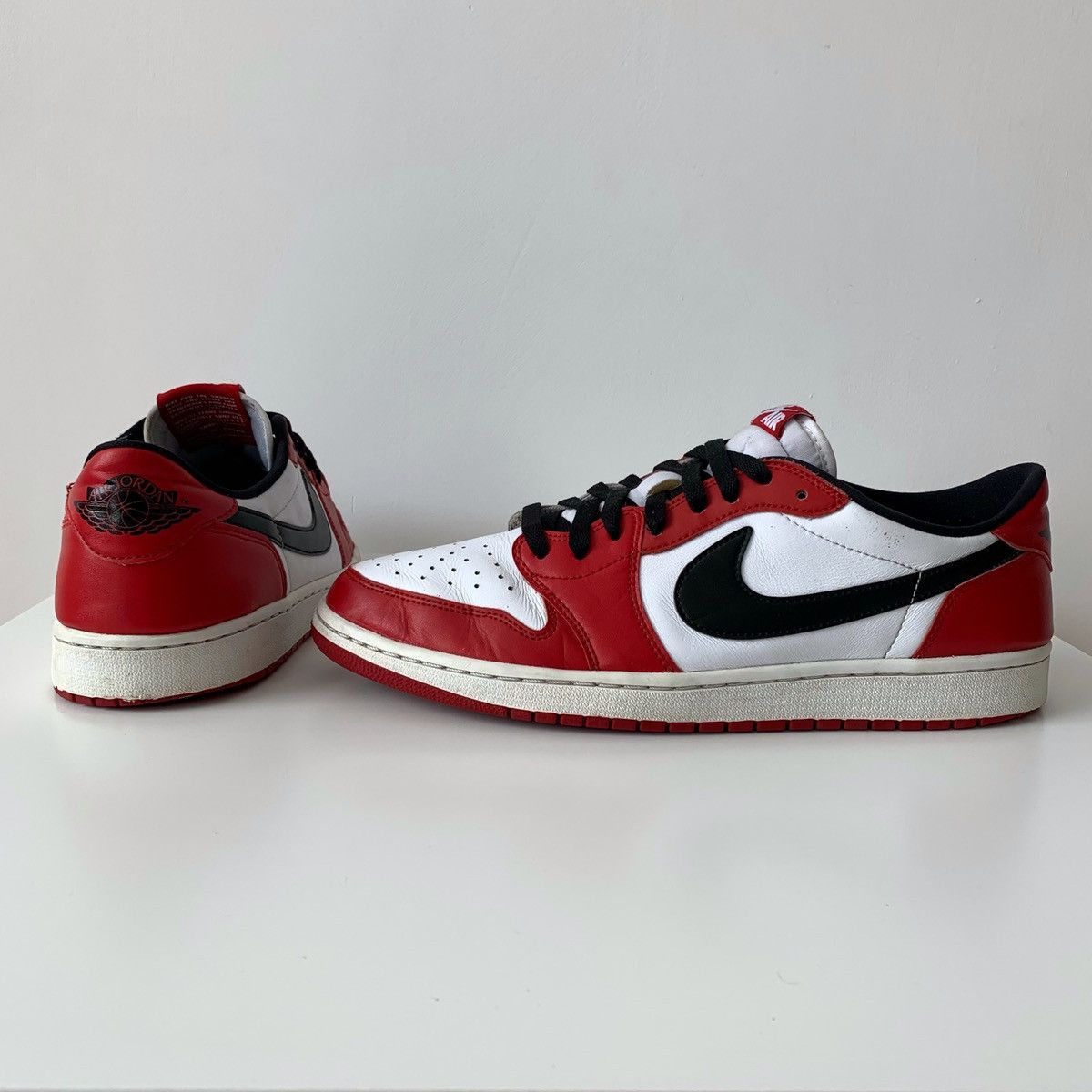 Jordan Brand 2016 Nike Jordan 1 Low Retro Chicago Size US 13 / EU 46 - 6 Thumbnail