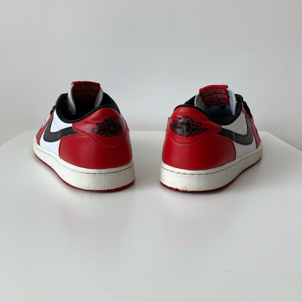 Jordan Brand 2016 Nike Jordan 1 Low Retro Chicago Size US 13 / EU 46 - 9 Thumbnail