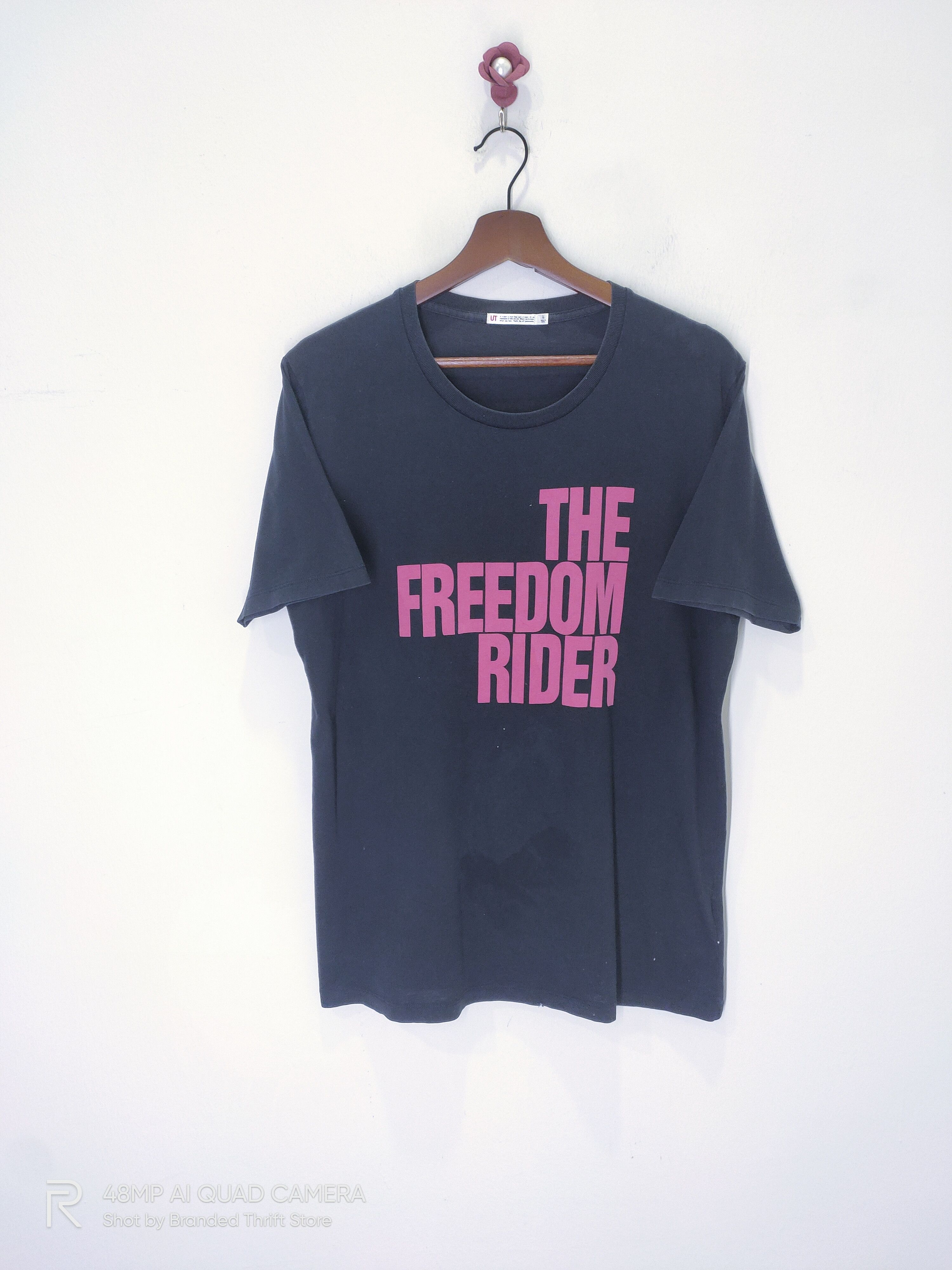Japanese Brand × Uniqlo UNIQLO The Freedom Rider like The North Face Font Style Tee Size US L / EU 52-54 / 3 - 1 Thumbnail