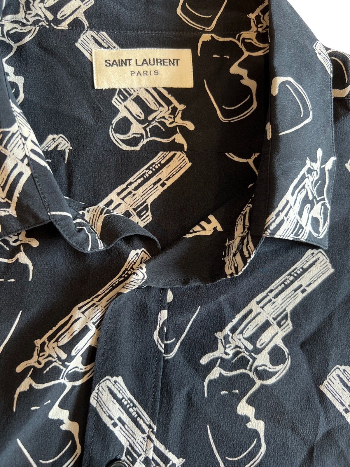Hedi Slimane × Saint Laurent Paris SAINT LAURENT FW14 REVOLVER PRINT RUNWAY SILK SHIRT Size US XL / EU 56 / 4 - 3 Thumbnail
