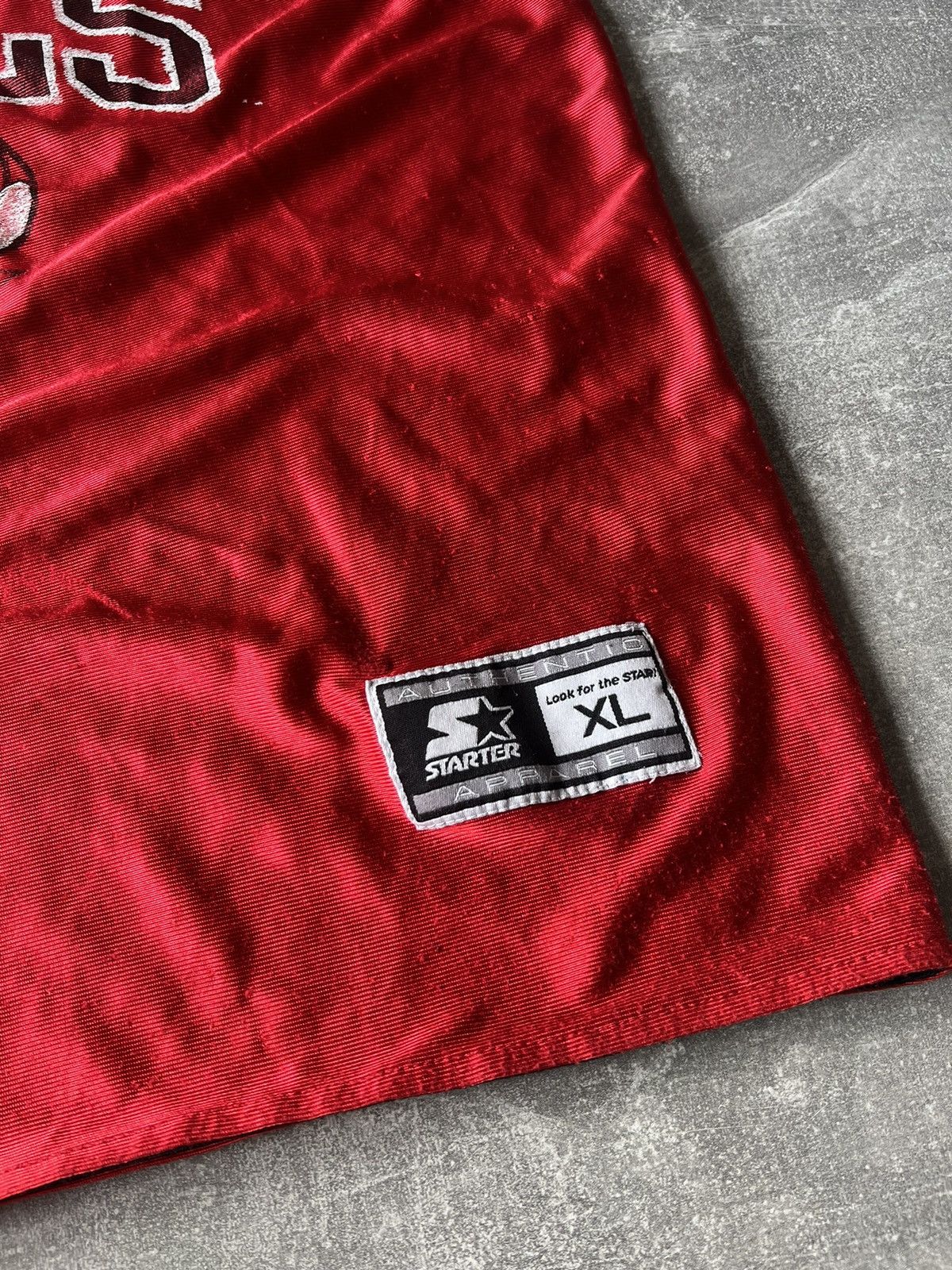 NBA Vintage NBA Chicago Bulls Red Tanks Jersey Size L - XL Size US XL / EU 56 / 4 - 11 Thumbnail