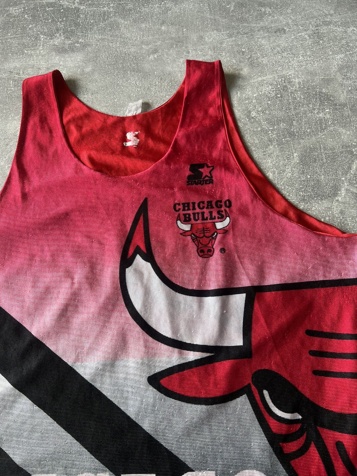 NBA Vintage NBA Chicago Bulls Red Tanks Jersey Size L - XL Size US XL / EU 56 / 4 - 4 Thumbnail