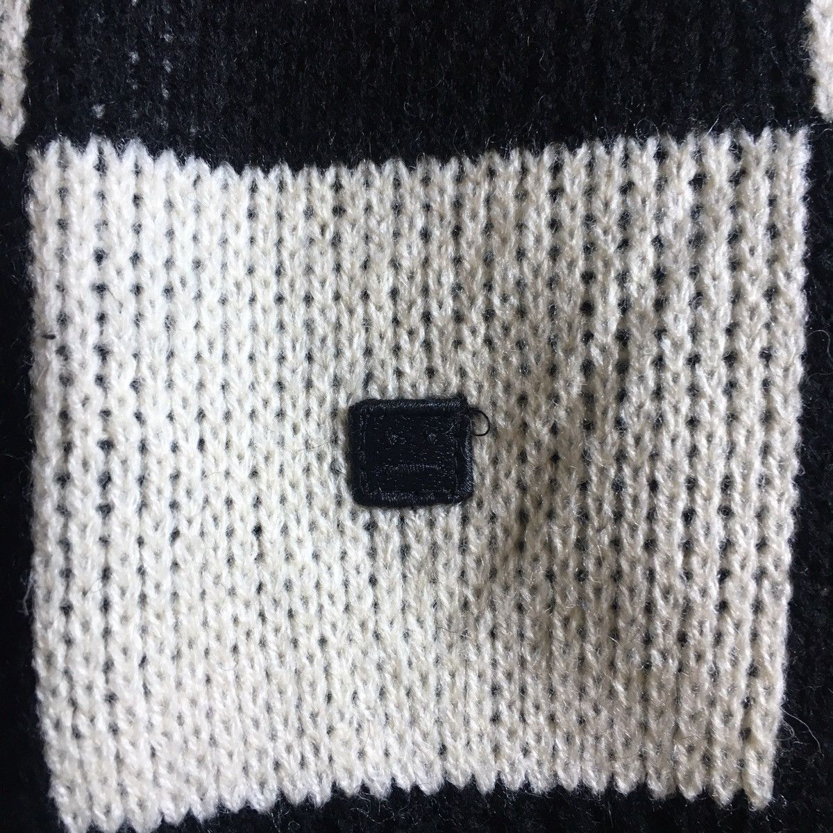 Acne Studios ACNE STUDIOS Multi Face Knit Sweater Unisex Size US L / EU 52-54 / 3 - 8 Thumbnail