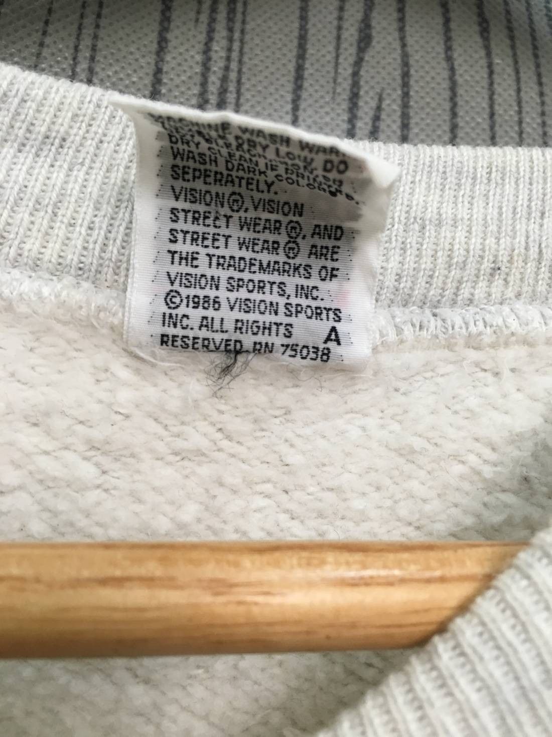 Vintage VINTAGE 1987 VISION STREET WEAR INC SKATE SWEATSHIRTS Size US L / EU 52-54 / 3 - 6 Thumbnail