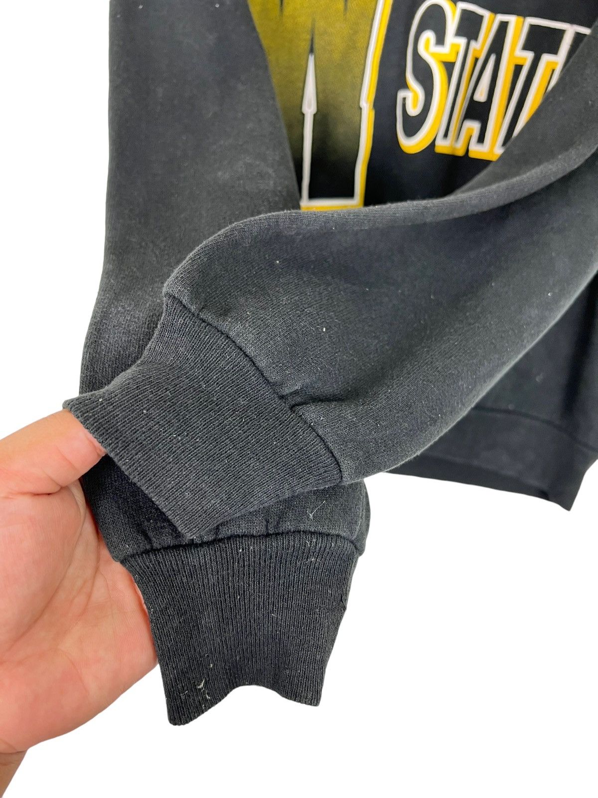 Jerzees × Vintage 💥 VINTAGE WICHITA STATE SHOCKERS SWEATSHIRTS MADE IN USA Size US M / EU 48-50 / 2 - 7 Thumbnail