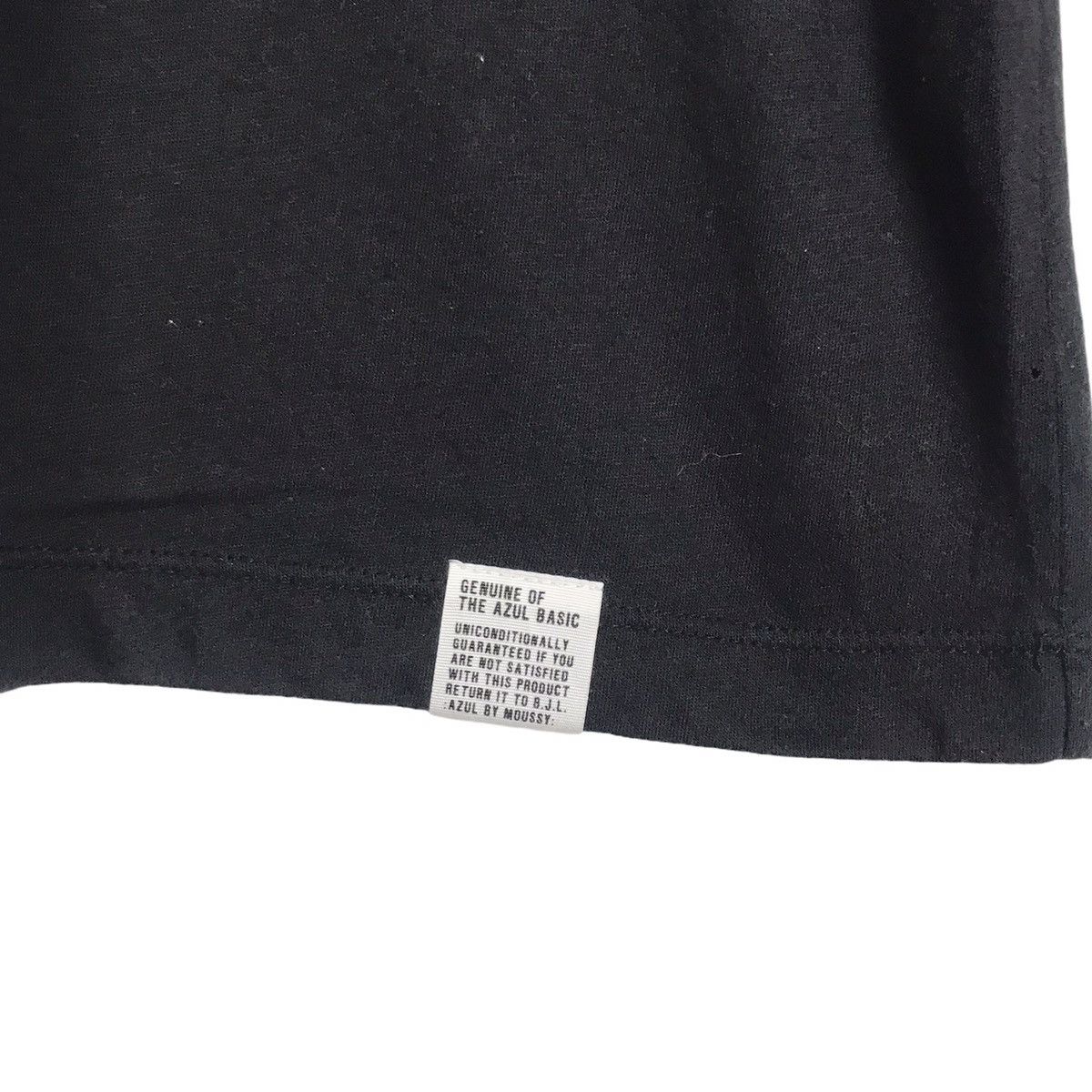 Japanese Brand Azul By Moussy V-neck Plain Tees Size US M / EU 48-50 / 2 - 4 Thumbnail