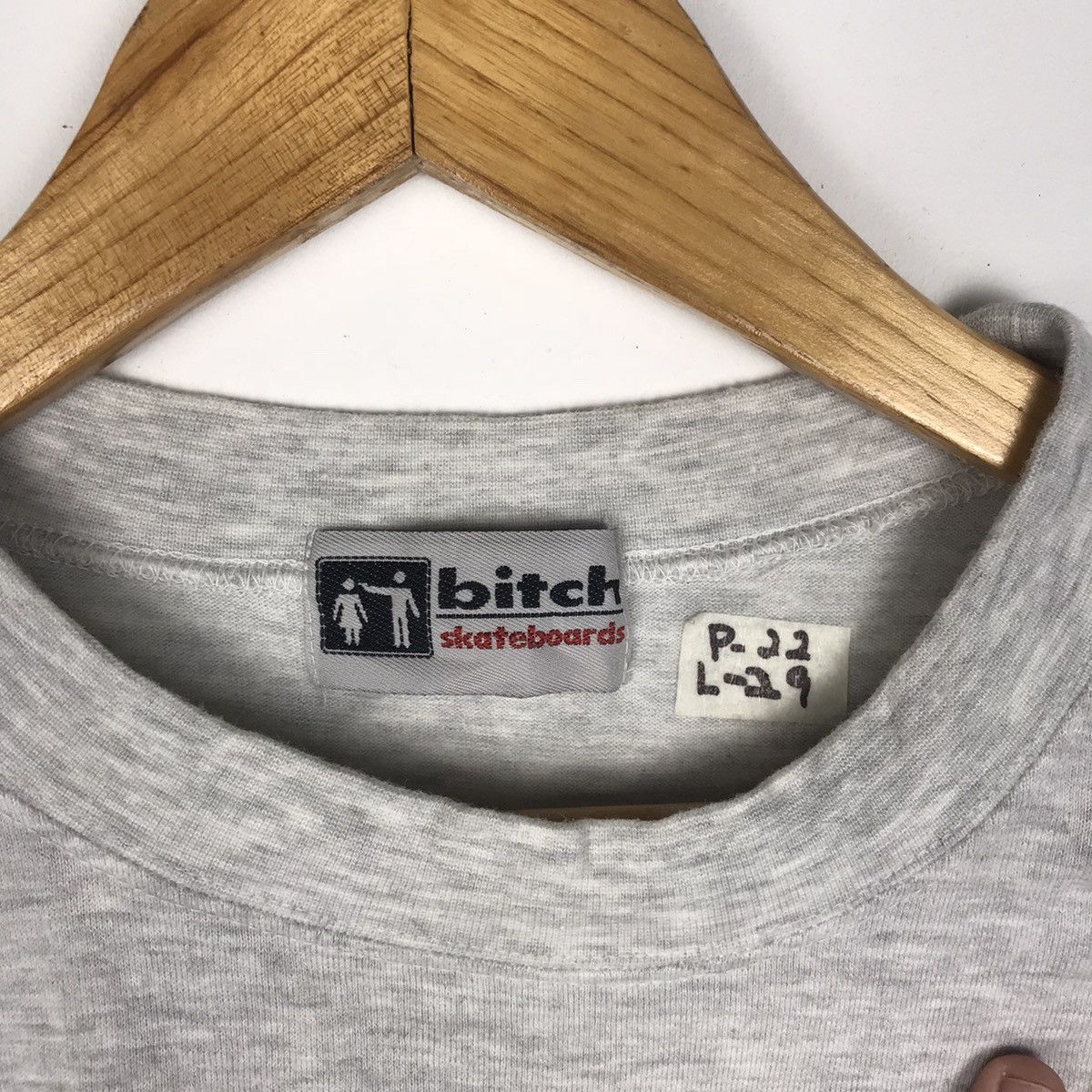 Hook-Ups Vintage 90s Bitch Skateboard Tee Size US L / EU 52-54 / 3 - 8 Thumbnail