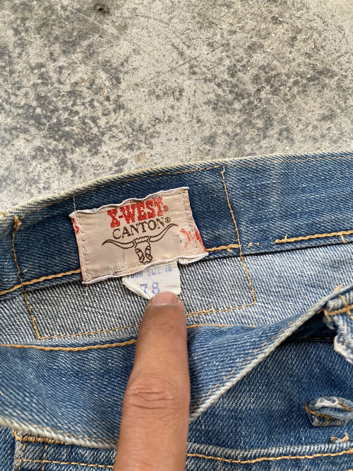 Vintage Vintage 70s X-West Canton Bottom Bell Distressed Denim Size US 31 - 7 Thumbnail