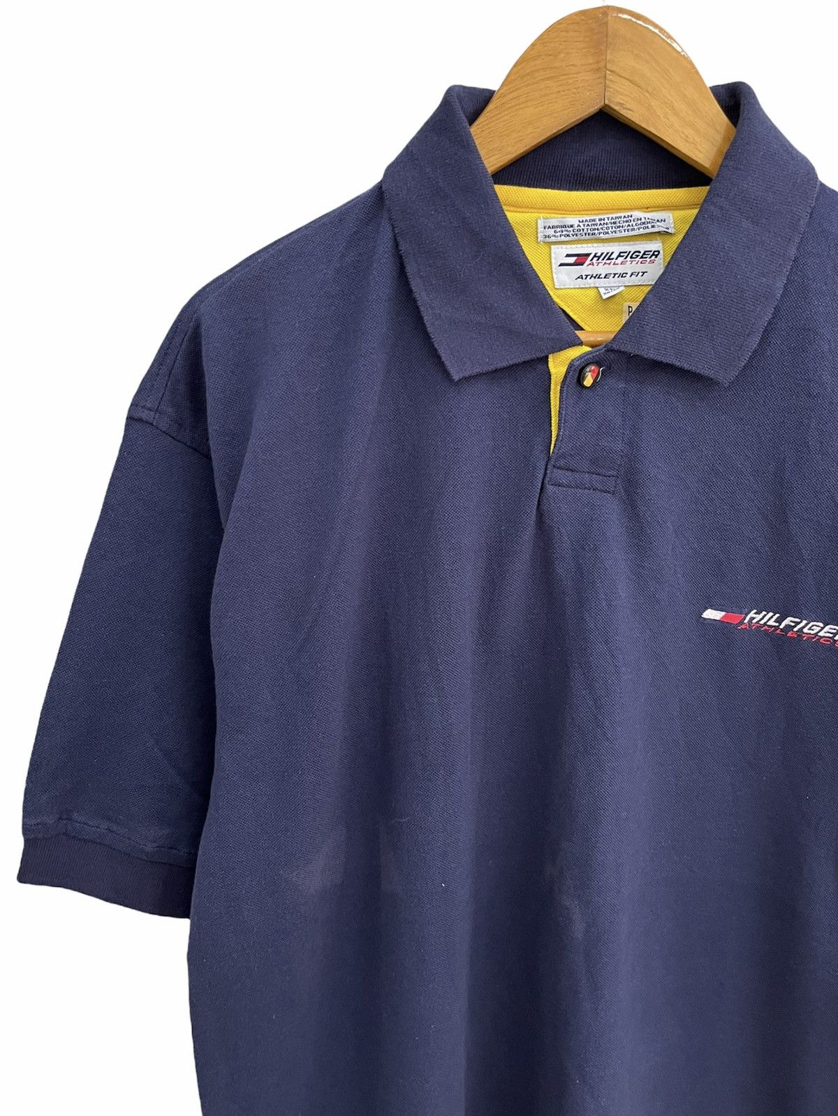 Tommy Hilfiger × Vintage Vintage Tommy Hilfiger Athletics Polos Size US XL / EU 56 / 4 - 4 Thumbnail
