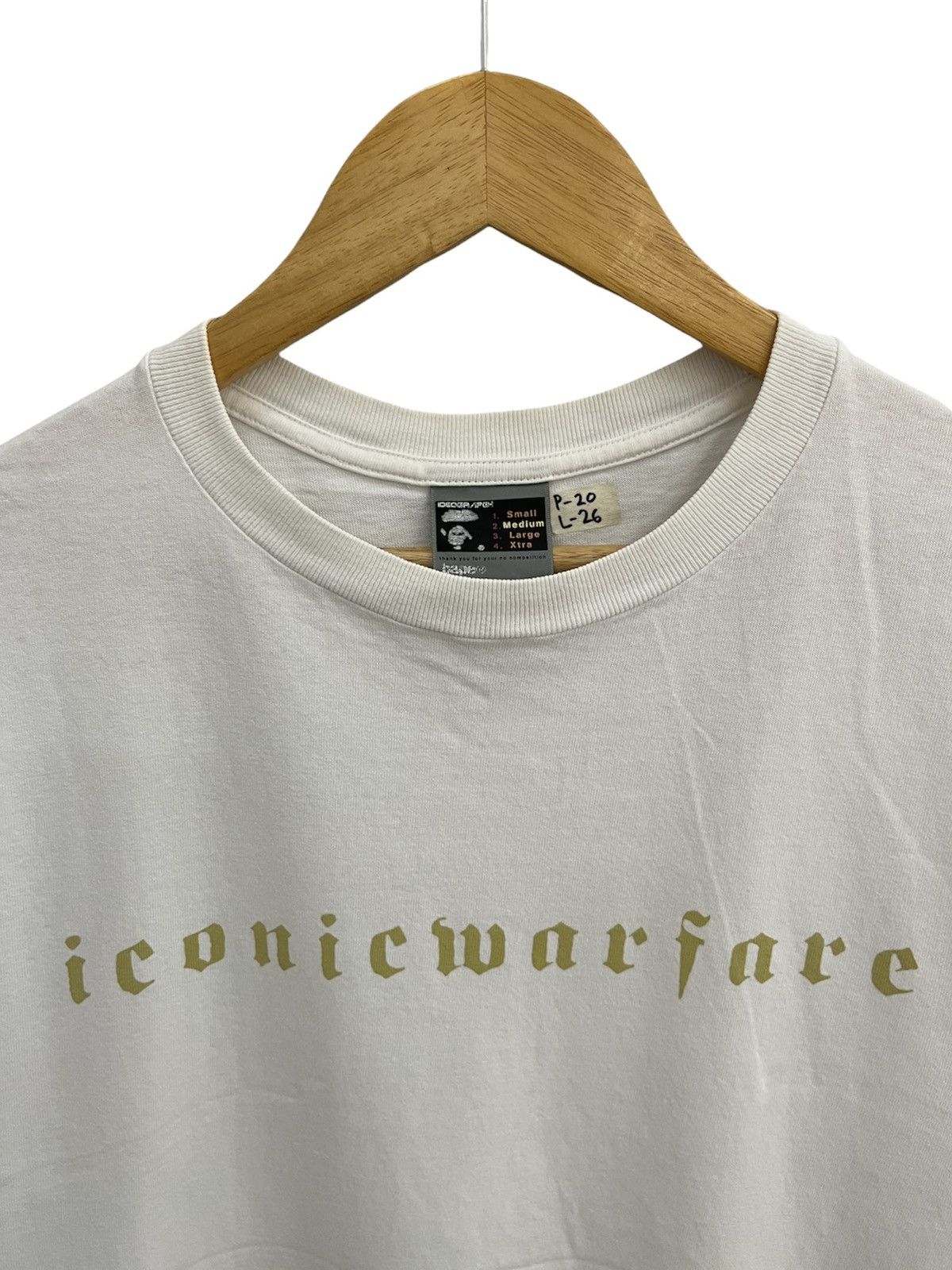 Bape Vintage Bathing ape Iconic Warfare bape collabration Size US M / EU 48-50 / 2 - 3 Thumbnail