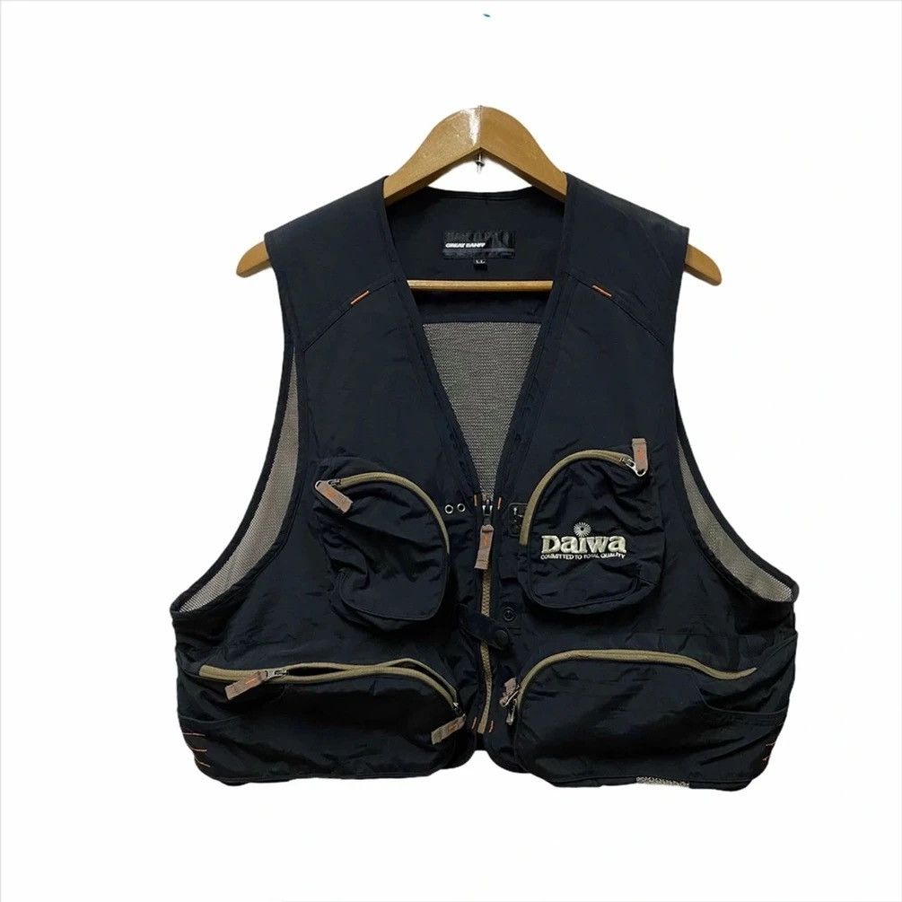 Japanese Brand Daiwa Great Banff Bubble Pocket Fishing Vest fishing Gear Size US M / EU 48-50 / 2 - 2 Thumbnail