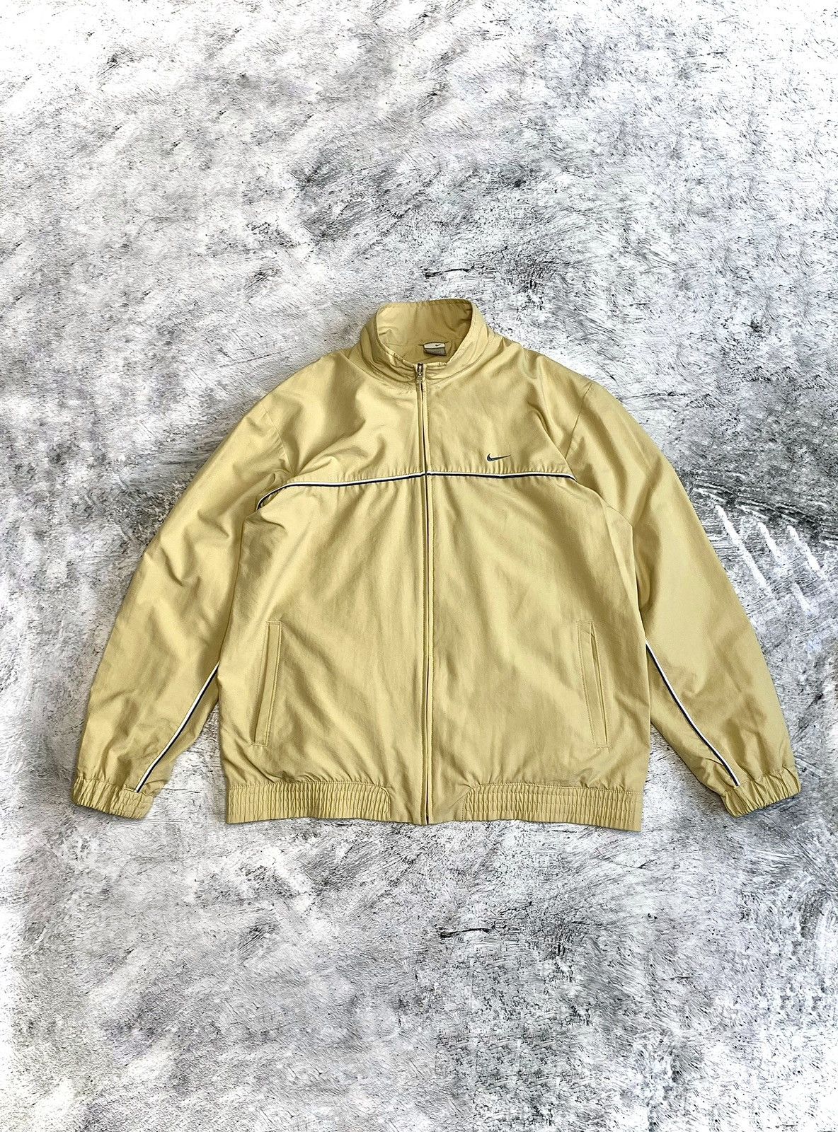 Nike × Vintage 🔥Vintage Nike Cream Jacket y2k🔥 ( L ) Size US L / EU 52-54 / 3 - 1 Thumbnail