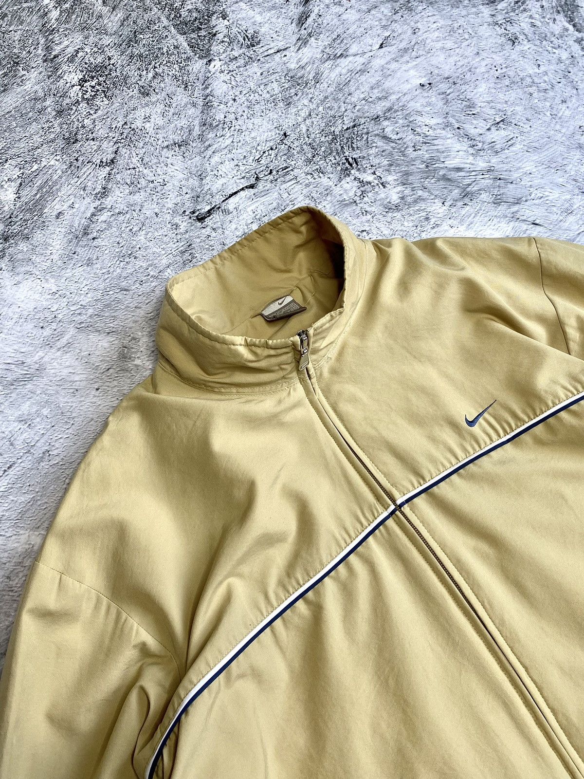Nike × Vintage 🔥Vintage Nike Cream Jacket y2k🔥 ( L ) Size US L / EU 52-54 / 3 - 4 Thumbnail