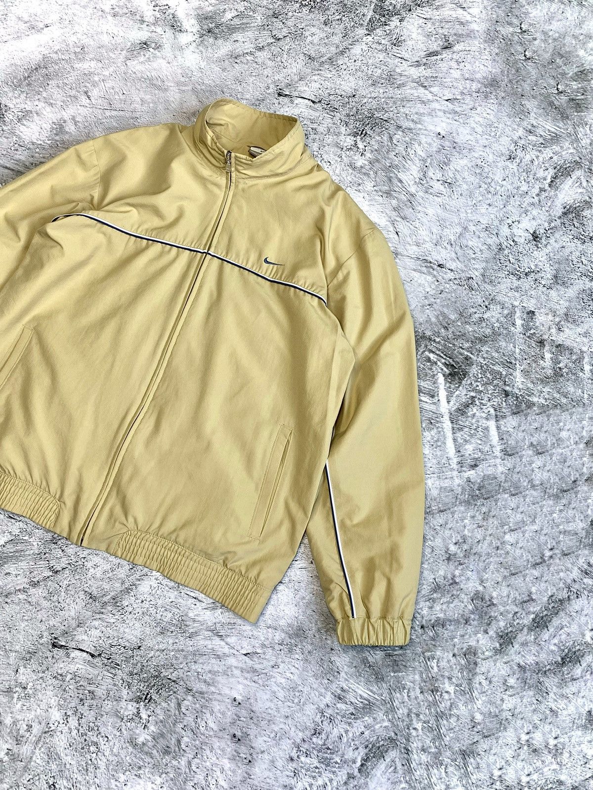 Nike × Vintage 🔥Vintage Nike Cream Jacket y2k🔥 ( L ) Size US L / EU 52-54 / 3 - 3 Thumbnail