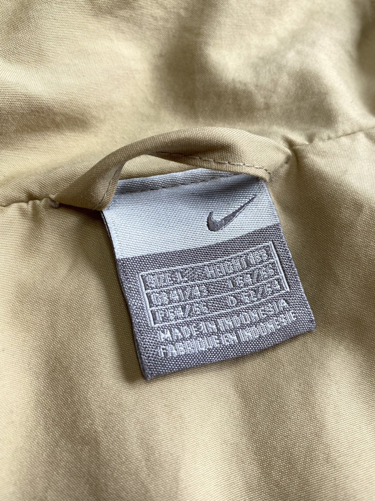Nike × Vintage 🔥Vintage Nike Cream Jacket y2k🔥 ( L ) Size US L / EU 52-54 / 3 - 9 Thumbnail