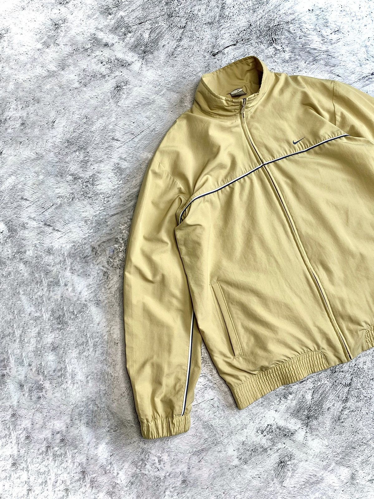 Nike × Vintage 🔥Vintage Nike Cream Jacket y2k🔥 ( L ) Size US L / EU 52-54 / 3 - 2 Thumbnail