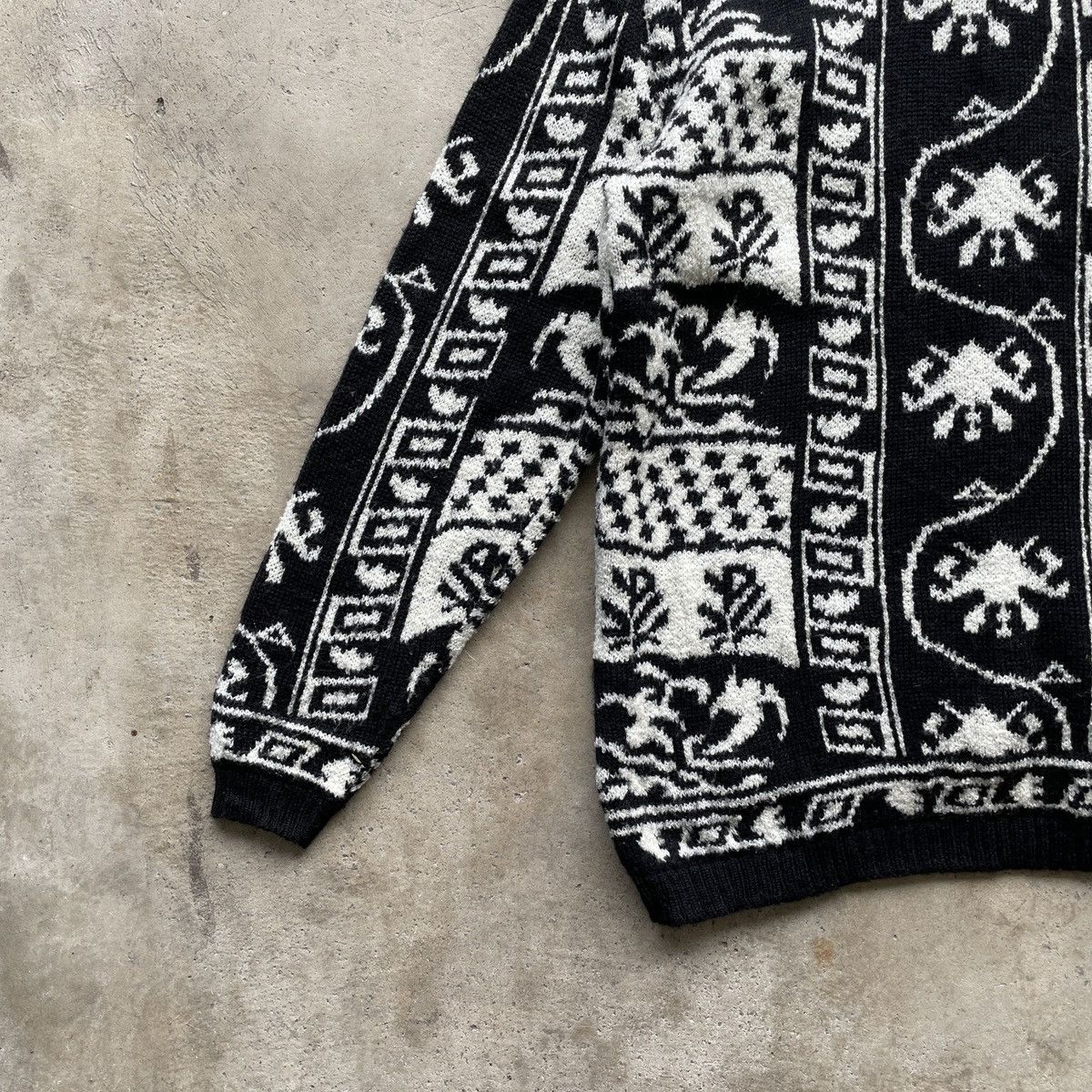 Japanese Brand Vintage Palls Pyra Black/White Full Print Button Up Cardigan Size US S / EU 44-46 / 1 - 9 Thumbnail