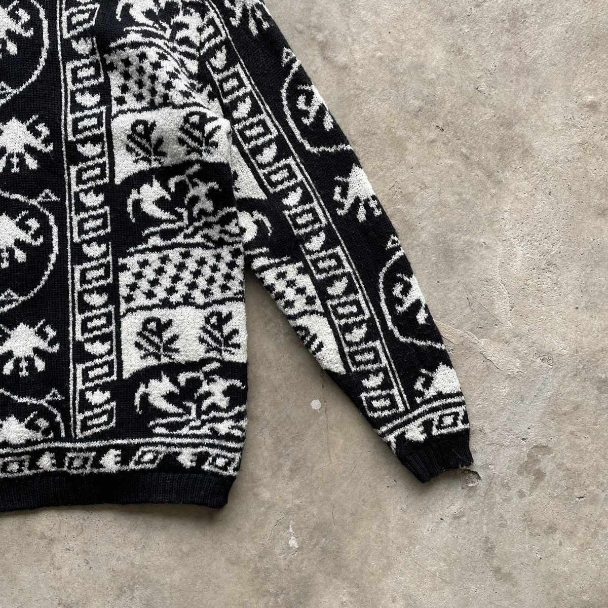 Japanese Brand Vintage Palls Pyra Black/White Full Print Button Up Cardigan Size US S / EU 44-46 / 1 - 10 Thumbnail