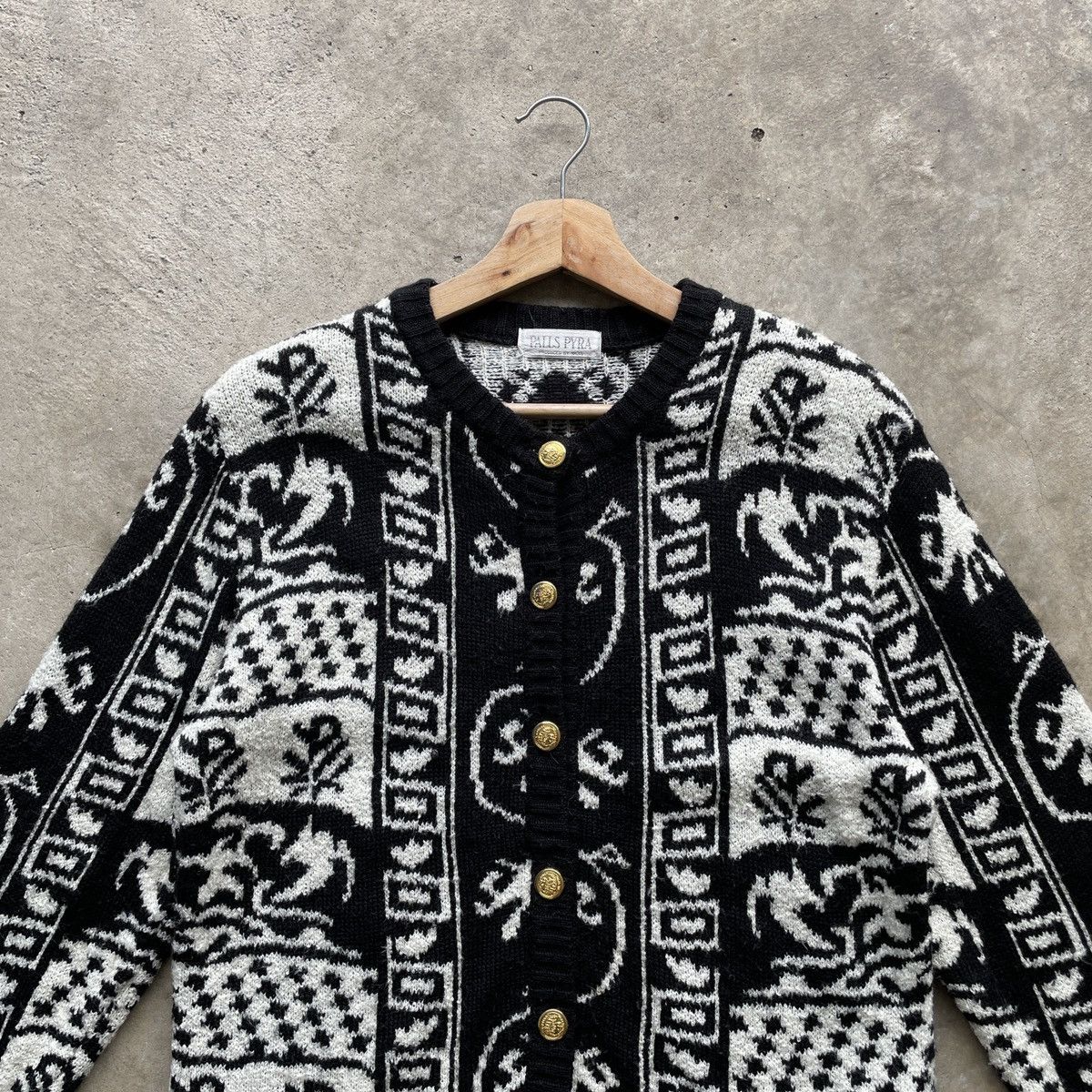 Japanese Brand Vintage Palls Pyra Black/White Full Print Button Up Cardigan Size US S / EU 44-46 / 1 - 4 Thumbnail