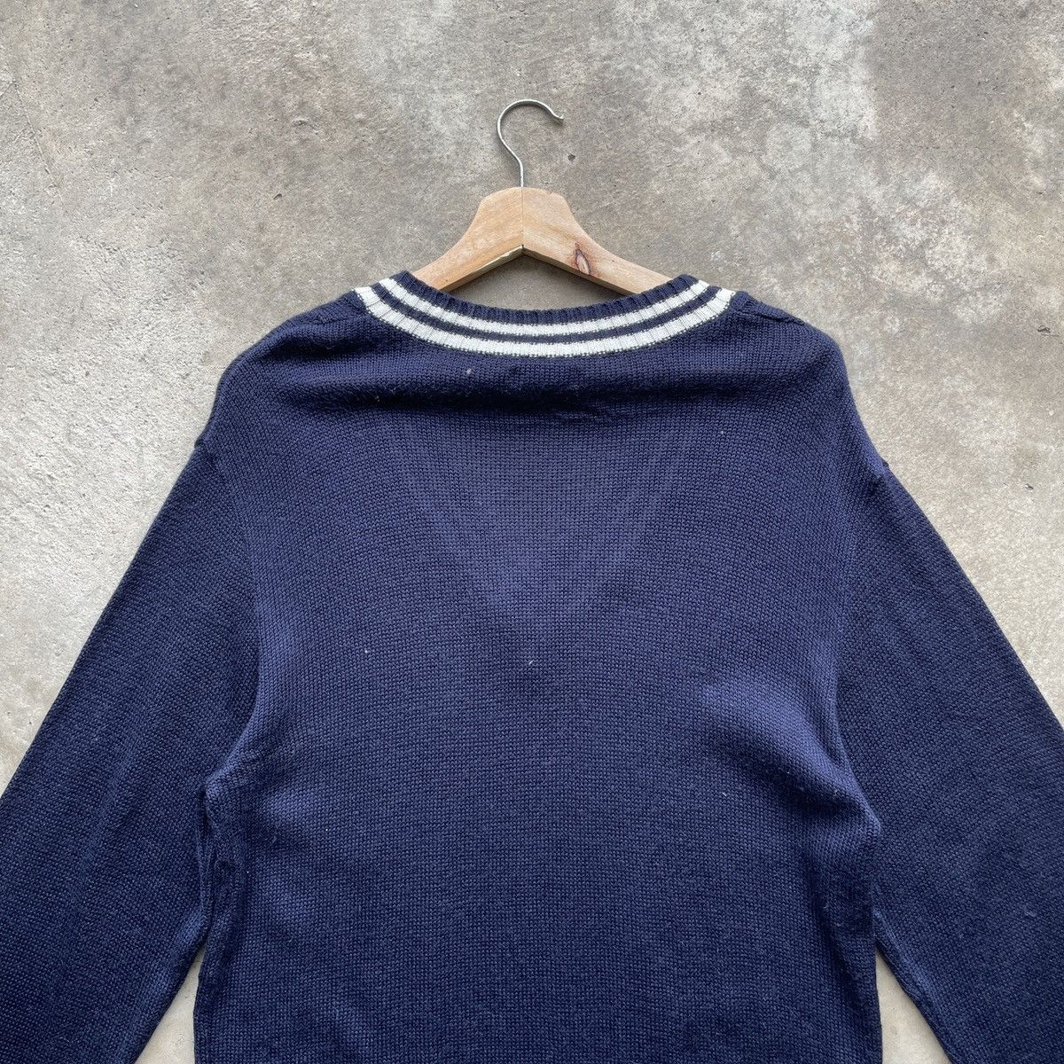 Japanese Brand Vintage Fuji Yacht Dark Blue V-neck Knitwear Sweater Jumper Size US M / EU 48-50 / 2 - 10 Thumbnail