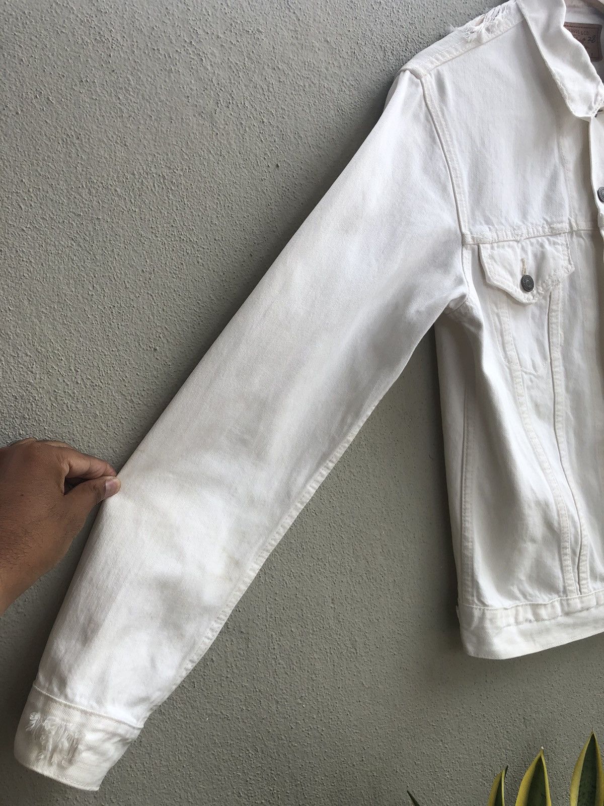 Levi's Japanese Levi’s Denim Jacket Distressed Denim Size US M / EU 48-50 / 2 - 5 Thumbnail