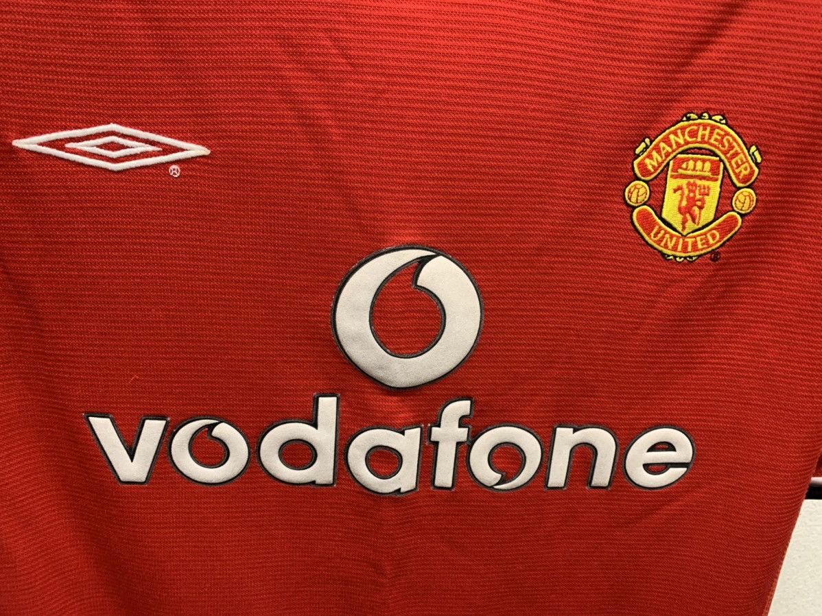 Umbro Manchester United umbro vintage soccer jersey L sz Vodafone Size US M / EU 48-50 / 2 - 4 Thumbnail