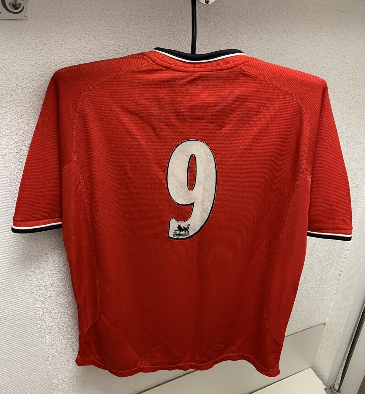 Umbro Manchester United umbro vintage soccer jersey L sz Vodafone Size US M / EU 48-50 / 2 - 5 Thumbnail