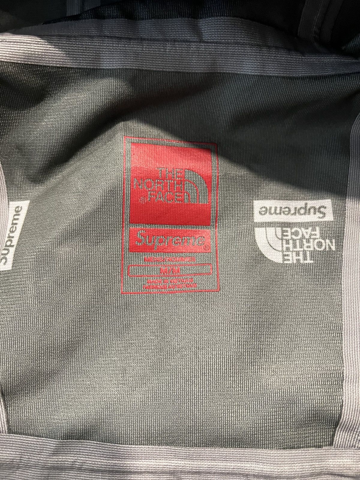 Supreme × The North Face Supreme The North Face Summit Size US M / EU 48-50 / 2 - 12 Thumbnail