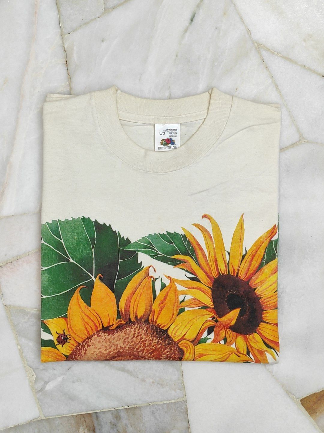 Other Vintage 90's Sunflower Bees and ladybugs artist tee Size US L / EU 52-54 / 3 - 10 Thumbnail