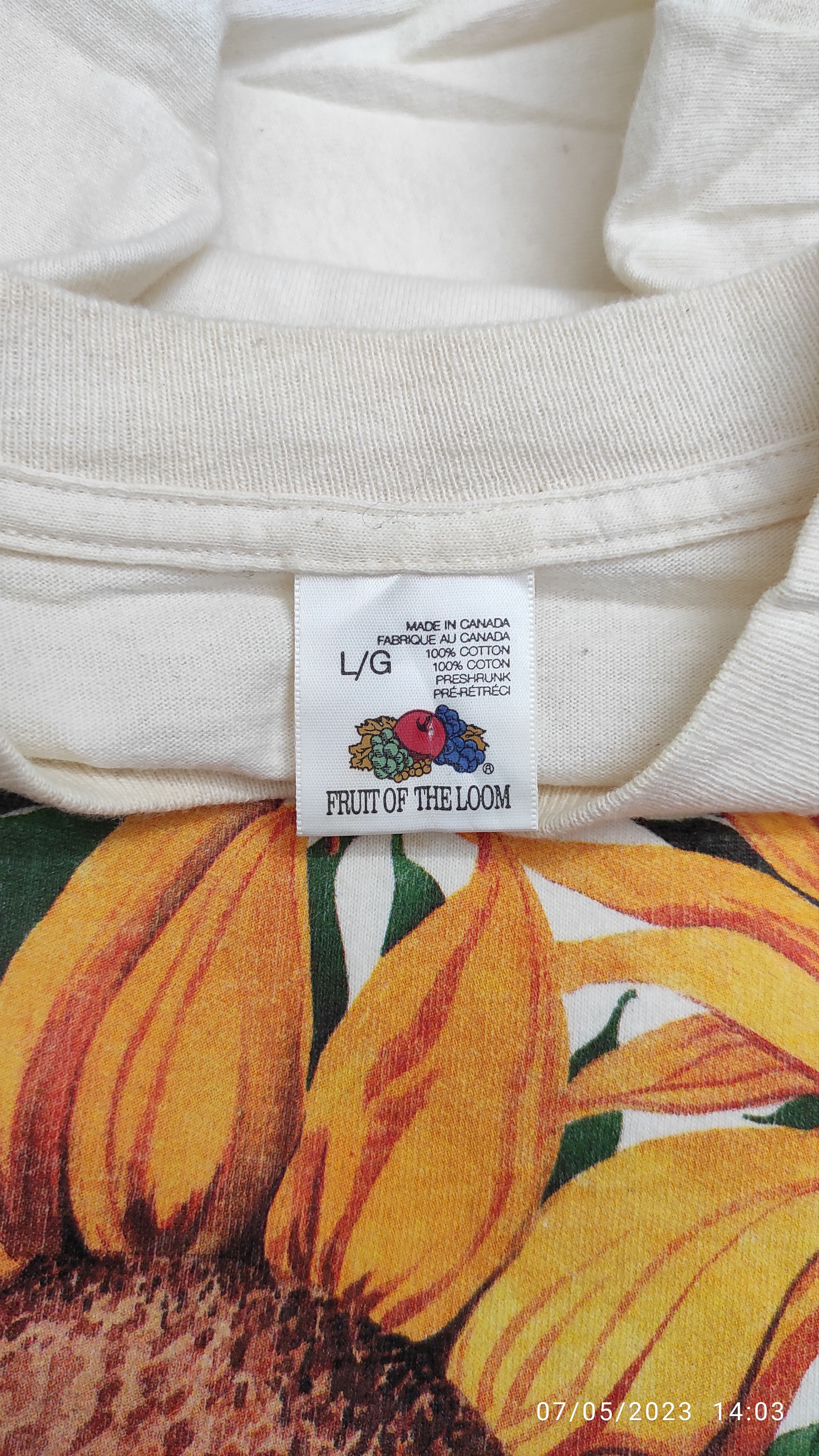 Other Vintage 90's Sunflower Bees and ladybugs artist tee Size US L / EU 52-54 / 3 - 3 Thumbnail
