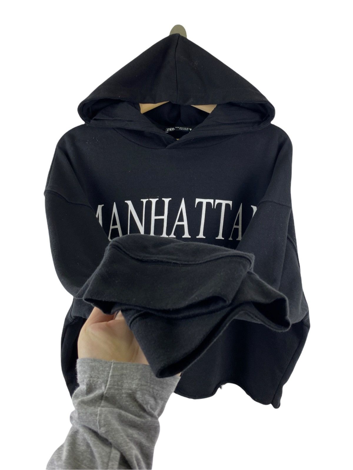 Zara ZARA MANHATTAN NYC CROP HOODIE Size US L / EU 52-54 / 3 - 5 Thumbnail