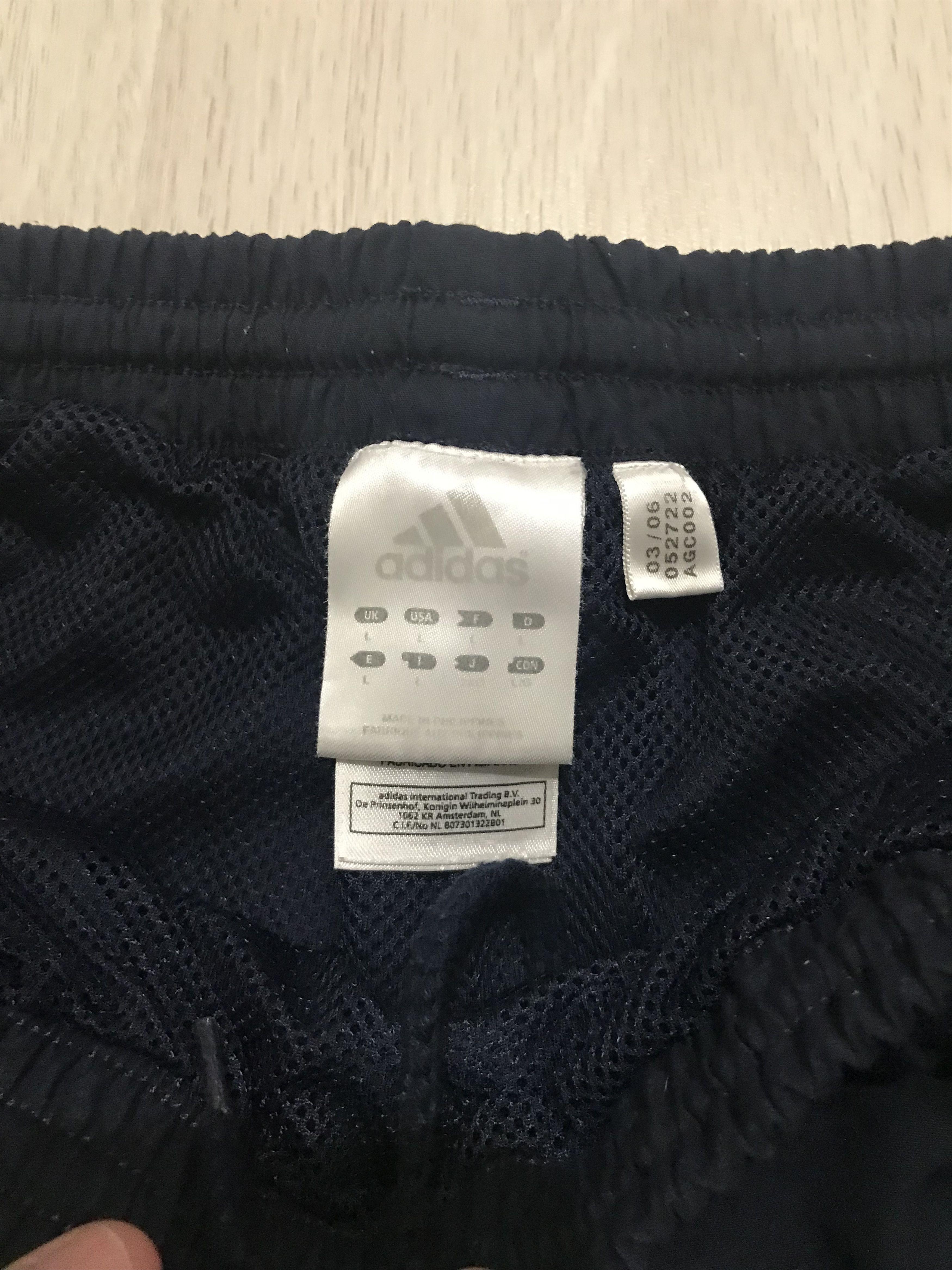 Adidas Vintage adidas shorts size 34” 2005 year Size US 34 / EU 50 - 4 Thumbnail