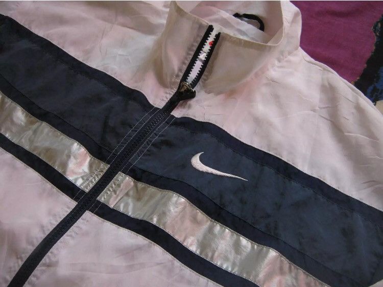 Nike VINTAGE NIKE SPELLOUT BIG LOGO REFLECTOR CENTER SWOOSH Size US XL / EU 56 / 4 - 8 Thumbnail