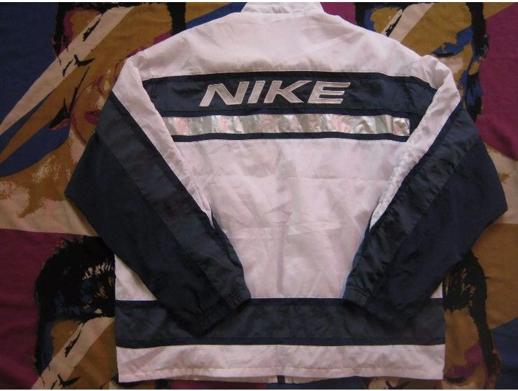 Nike VINTAGE NIKE SPELLOUT BIG LOGO REFLECTOR CENTER SWOOSH Size US XL / EU 56 / 4 - 3 Thumbnail