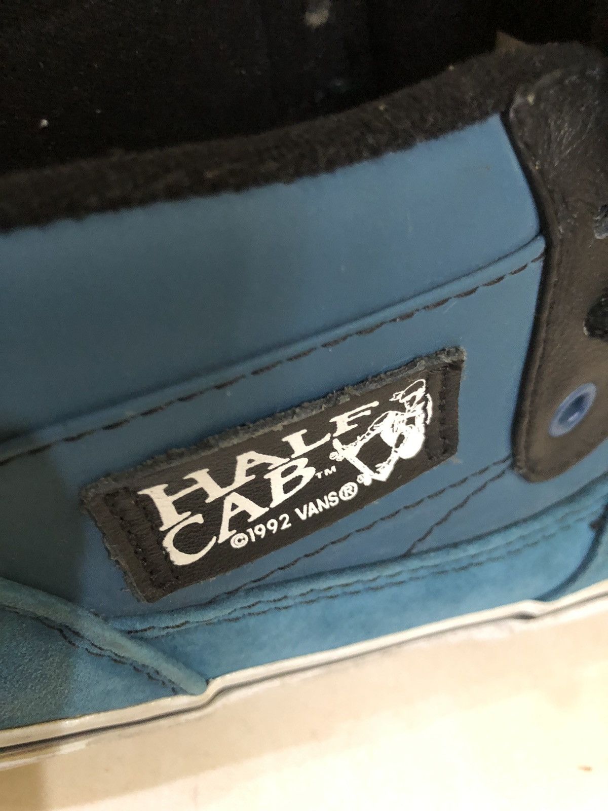 Japanese Brand × Santa Cruz Skateboards × Vans Vintage 1992 VANS Half Cab Leather Upper size 8 is Size US 8 / EU 41 - 8 Thumbnail