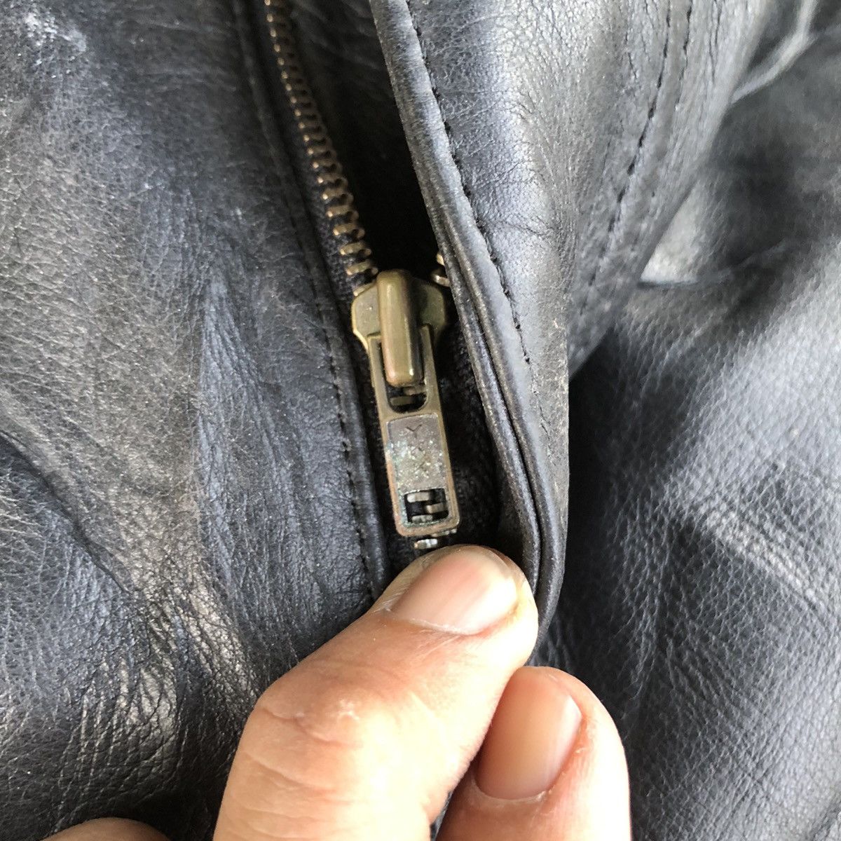 Genuine Leather 🫴🏻Vintage Wind Armor Leather Pants Jacket Size US 33 - 4 Thumbnail