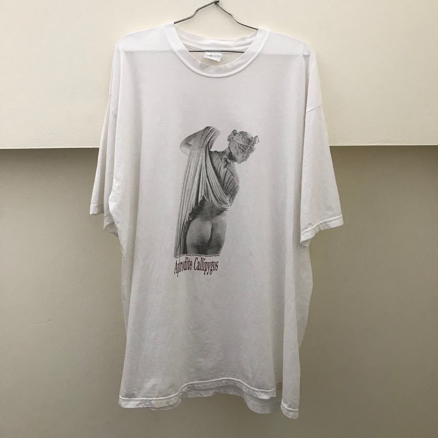 Vintage Y2K Aphrodite Callipyge Venus Callipyge Tee Greek Goddess Size US XL / EU 56 / 4 - 1 Thumbnail
