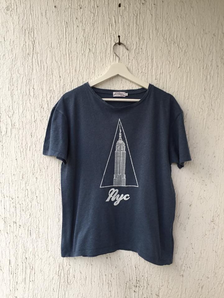 Maison Kitsune nyc tee Size US L / EU 52-54 / 3 - 1 Thumbnail