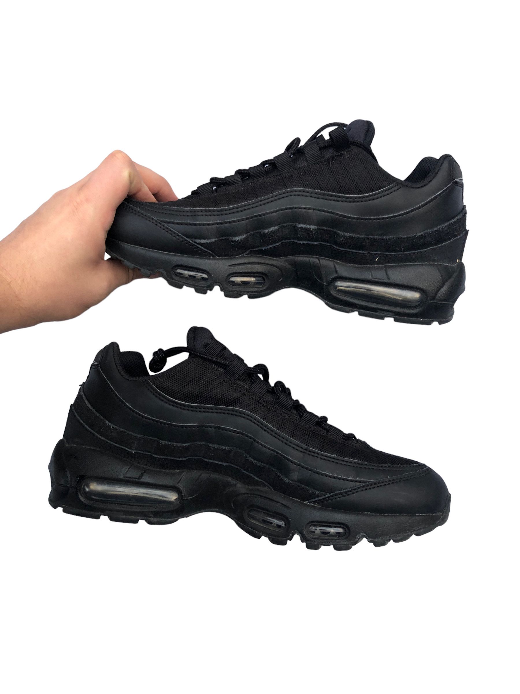 Nike RARE 2020 Nike Air Max 95 Triple Black Size 9 Size US 9 / EU 42 - 2 Thumbnail