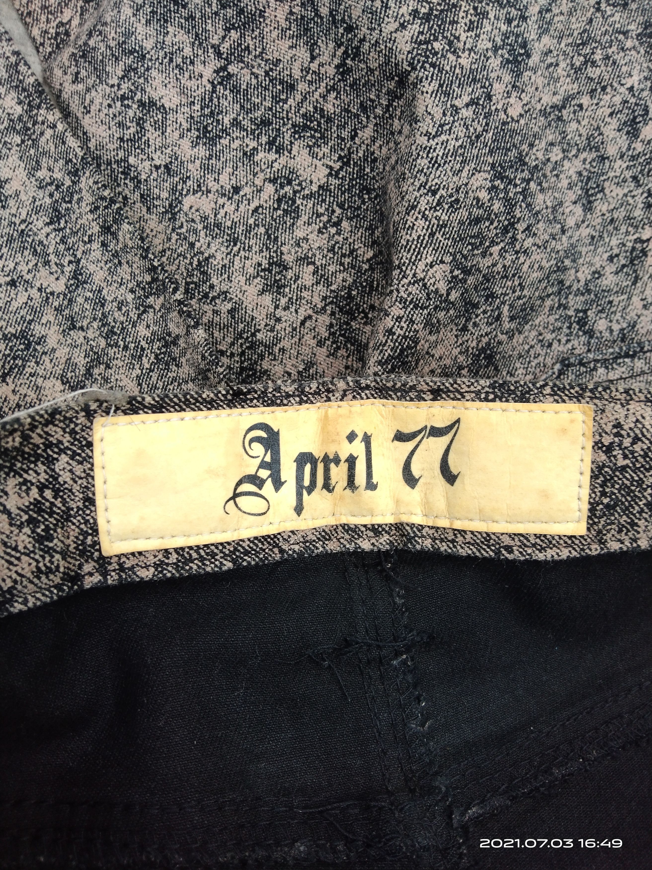 April 77 LAST DROP B4 DELETE APRILL 77 JOHNNY DIGITAL PRINT Size US 29 - 9 Thumbnail