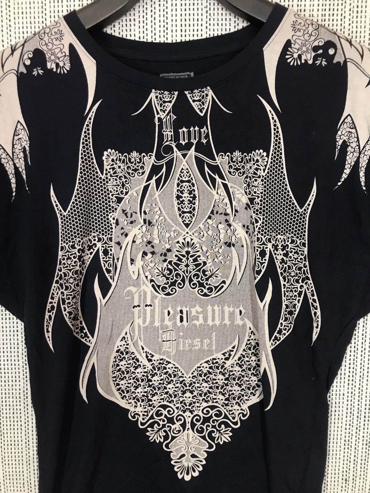 Diesel ‼️DIESEL TSHIRT SKULLS DESIGN‼️ Size S / US 4 / IT 40 - 5 Thumbnail