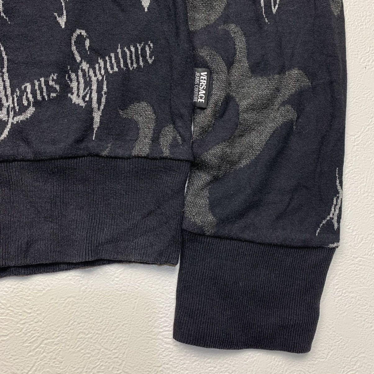 Versace vintage versace couture gothic tattoo Zip up sweater Size US M / EU 48-50 / 2 - 4 Thumbnail