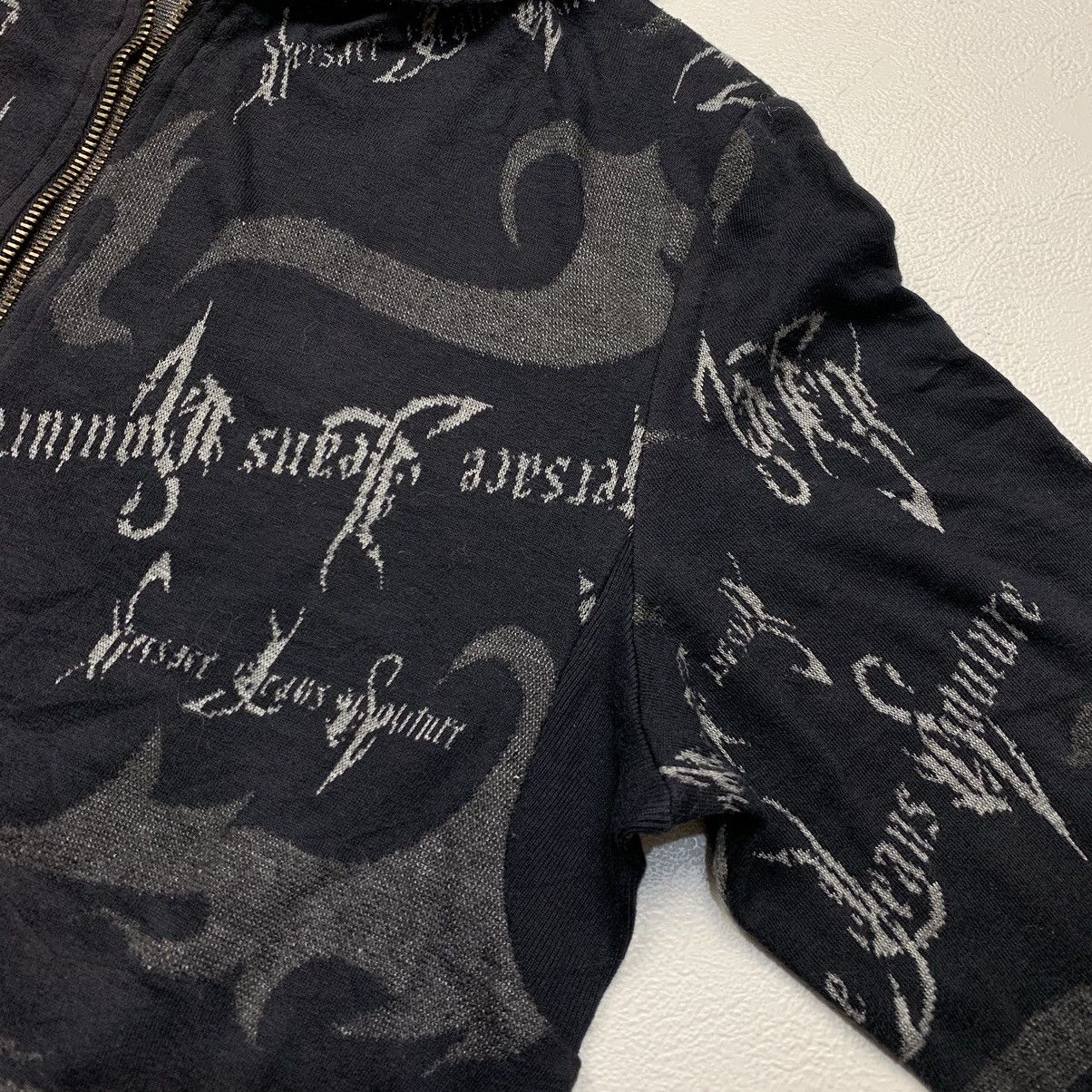 Versace vintage versace couture gothic tattoo Zip up sweater Size US M / EU 48-50 / 2 - 6 Thumbnail