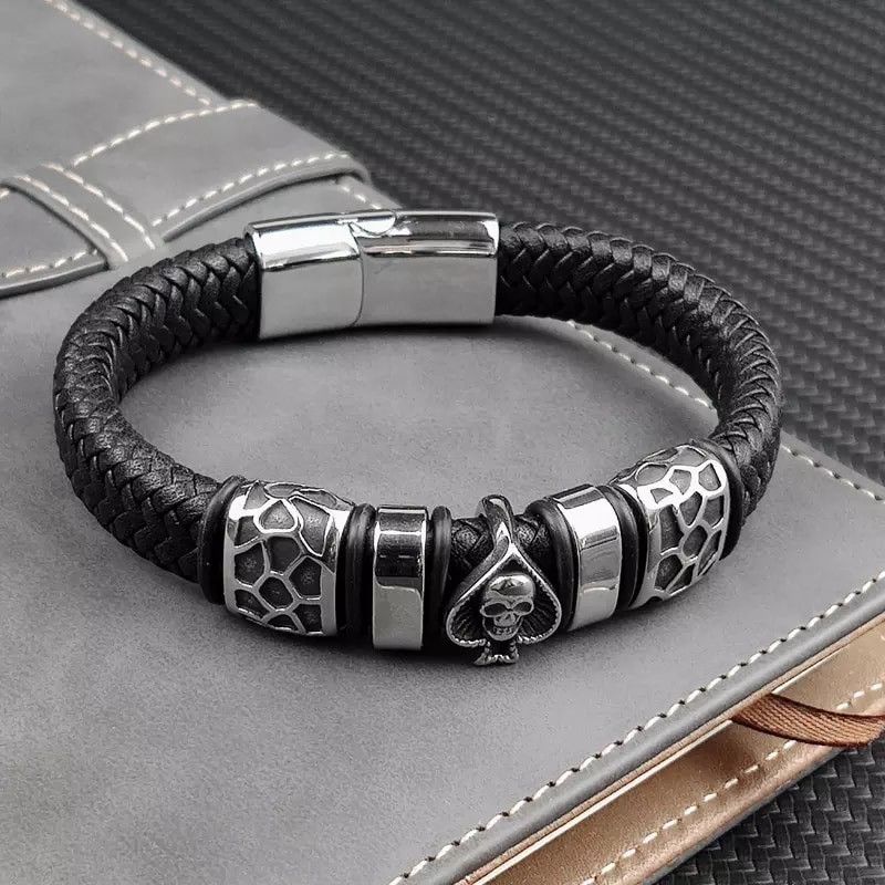 Jewelry Stainless Steel Charm Spades Skull Bracelet Size ONE SIZE - 4 Thumbnail